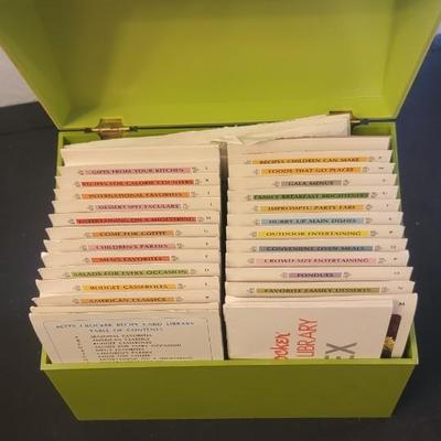 Assortment vintage cookbooks and receipes