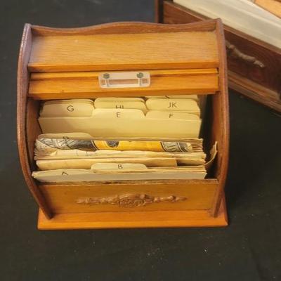 Assortment vintage cookbooks and receipes