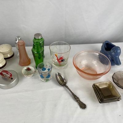 Misc vintage kitchen items