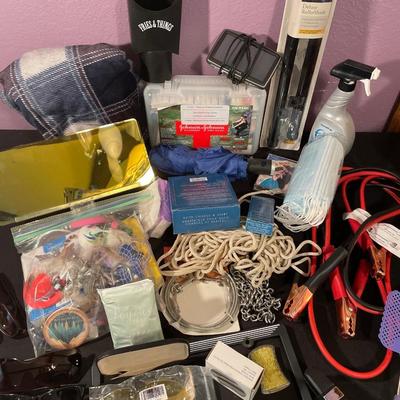 Auto safety lot w/UND Fighting Sioux license plate holder