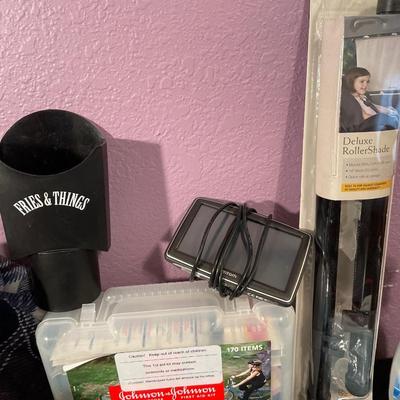 Auto safety lot w/UND Fighting Sioux license plate holder