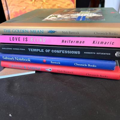 Art - Illusion, Design & Stories - Hardback Books (D-RG)