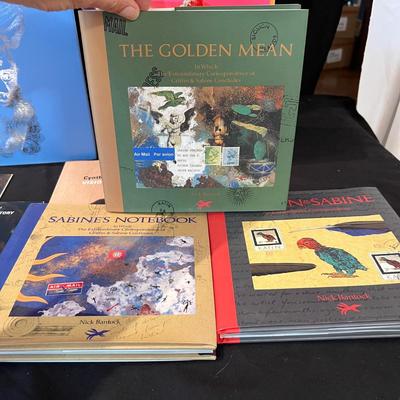 Art - Illusion, Design & Stories - Hardback Books (D-RG)