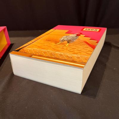 Art - Illusion, Design & Stories - Hardback Books (D-RG)