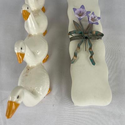 Floral trinket box and line of ducks