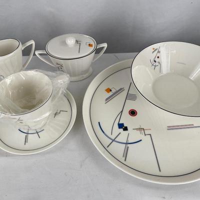 International Ultra Bone “Jazzage” China set