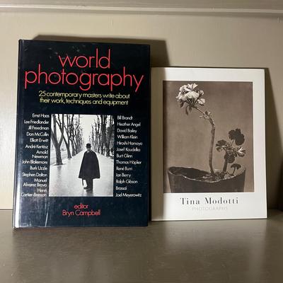 Photography Books (D-MG)