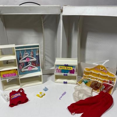 Vintage 1982 Barbie Fashion Doll Pink Trunk #1004 By Mattel