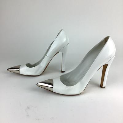 111 LOUIS VUITTON White Leather Urban Twist Pointed Pumps Size 41