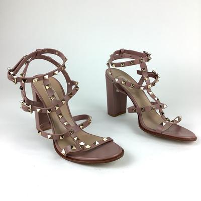 114 VALENTINO Rockstud Blush Calfskin Sandals Size 41