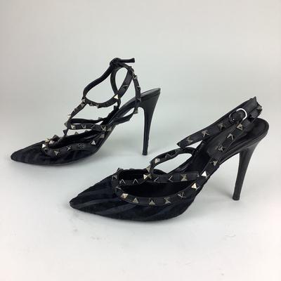 115 VALENTINO Black Leather/Fur Rockstud Pumps Size 41 1/2