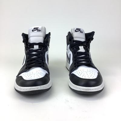 136 NIKE Air Jordan 1 Retro High OG Size 9
