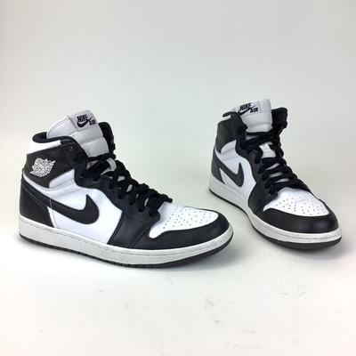 136 NIKE Air Jordan 1 Retro High OG Size 9