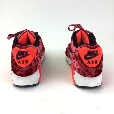 138 NIKE Air Max 90 Anniversary 'Velvet' Sneakers Size 10