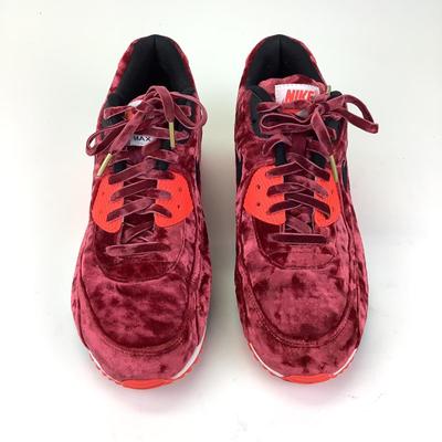 138 NIKE Air Max 90 Anniversary 'Velvet' Sneakers Size 10