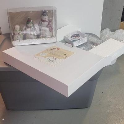 NIB Glass Fusion PopIns platter. NIB set of 3 snowmen