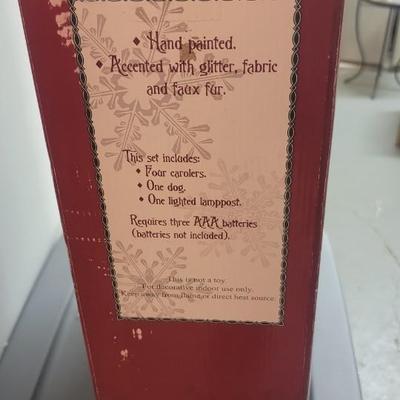 Christmas Caroler decor