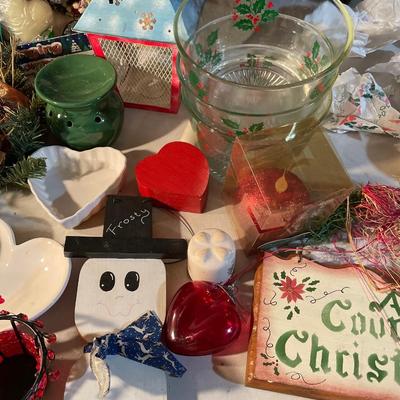Tote filled with Christmas decor