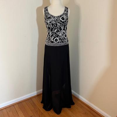 Lot of Women's Formal Evening Wear - Carmen Marc Valvo, Silk, Beaded