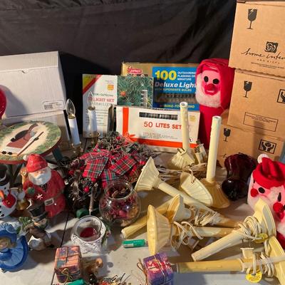 Christmas fun! 4 snowman mugs, red & clear candle glass sconce