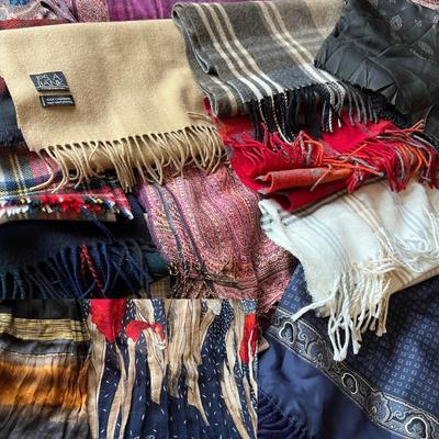 Lot of Scarves - Christian Dior, Wool, Silk, Cashmere