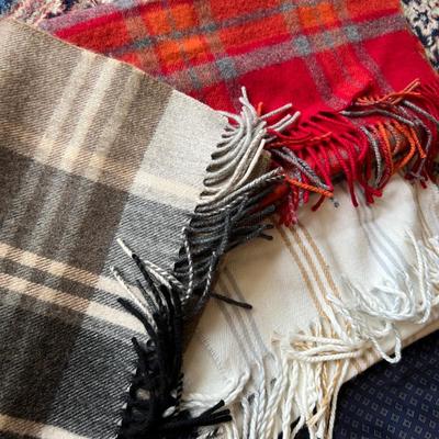 Lot of Scarves - Christian Dior, Wool, Silk, Cashmere