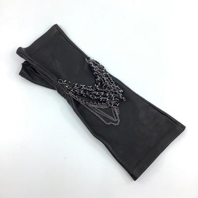 197 CHANEL Single Black Leather & Silvertone Glove Size 7 1/2