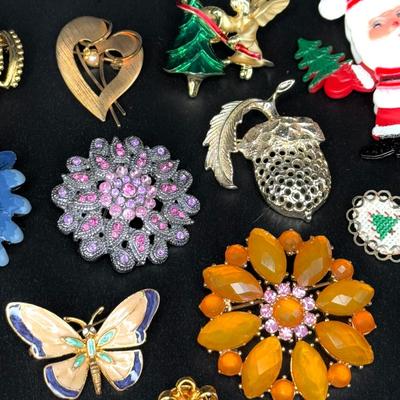 Vintage Brooches and Pins - Lot of 17 - Bunny, Dragonfly, Flowers, Ladybug