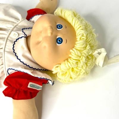 Lot of 2 Vintage Original Cabbage Patch Dolls with Original Box and Birth Certificate from 1984