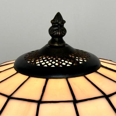 Gorgeous Tiffany Style Pull String Table Lamp