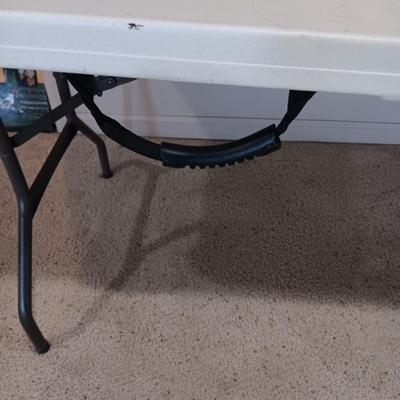 6 FOOT FOLDING TABLE