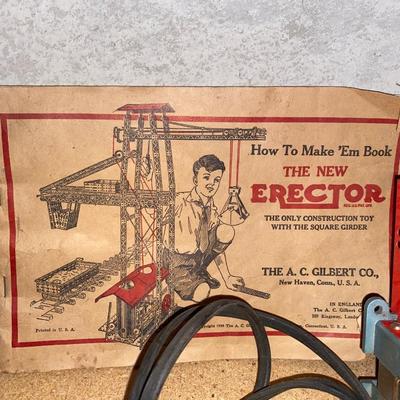NIFTY OLD AC GILBERT ERECTOR SET LOOKS TO BE COMPLETE!