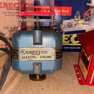 NIFTY OLD AC GILBERT ERECTOR SET LOOKS TO BE COMPLETE!