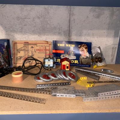 NIFTY OLD AC GILBERT ERECTOR SET LOOKS TO BE COMPLETE!