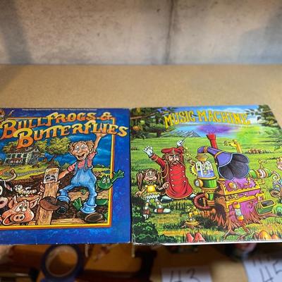 CHILDREN’S VINYL ALBUMS