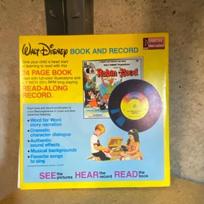 DISNEY READ ALONG WITH 45’s RECORDS ** CINDERELLA, SNOW WHITE, & IT’S A SMALL WORLD