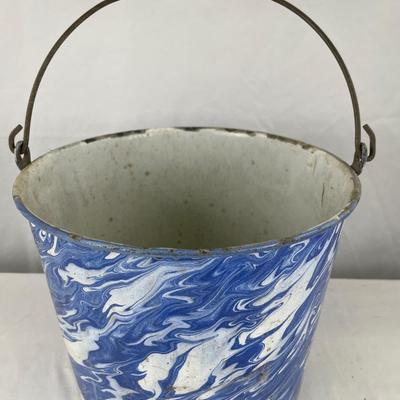 Blue and white swirl agateware enamel bucket