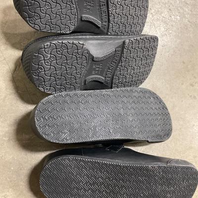 Men’s black footprints by Birkenstocks