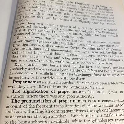 c.1912 Peloubets Bible Dictionary Illustrated Hardback Antique Book
