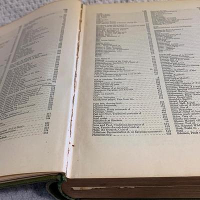 c.1912 Peloubets Bible Dictionary Illustrated Hardback Antique Book