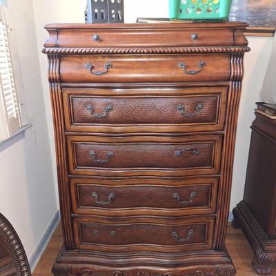 4pc Queen bed suite