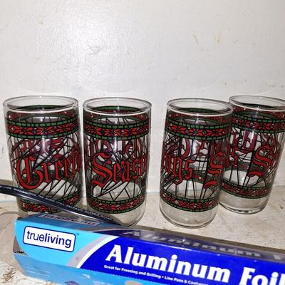 4 Season Greetings Vtg Glasses
