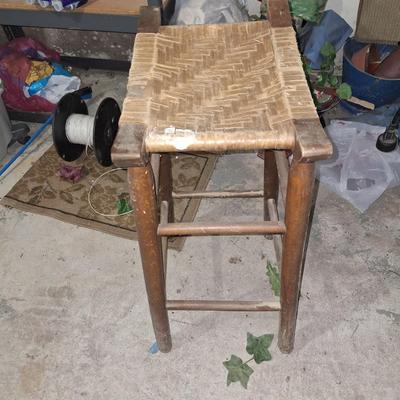 2 Stools
