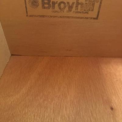 Broyhill Dresser with mirror