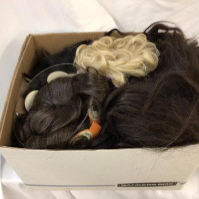 Box of Women’s Wiggs
