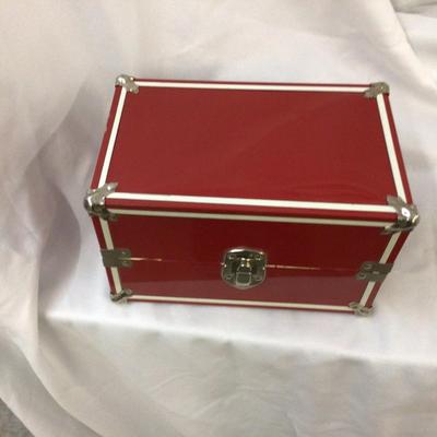 Great Kids Trunk with Dolls and Clothing Excessiries