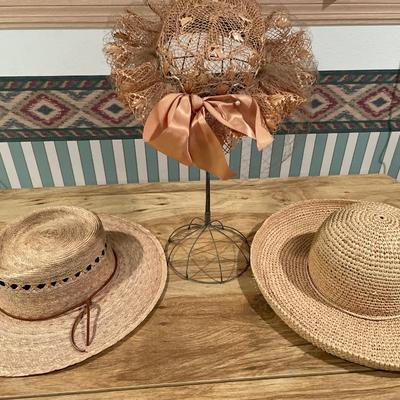 3 ladies straw hats