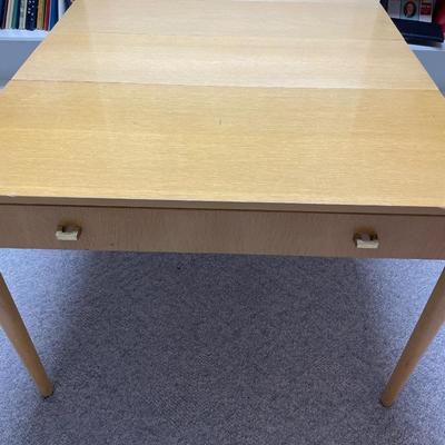 Oak table with 4 leaves