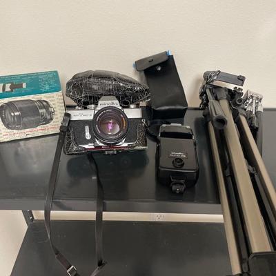 Minolta SRTMC-II camera and accessories
