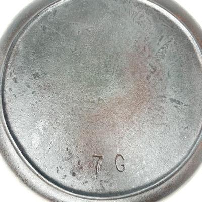 Set of 2 Cast Iron Pans - Lodge